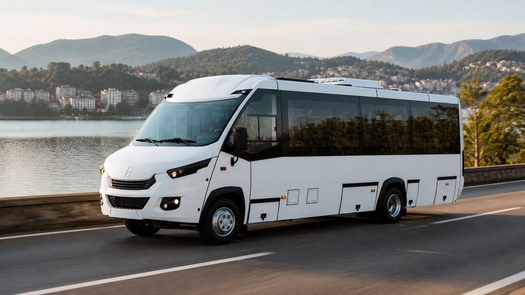 Туристический автобус НЕМАН 420435-010 среднего класса